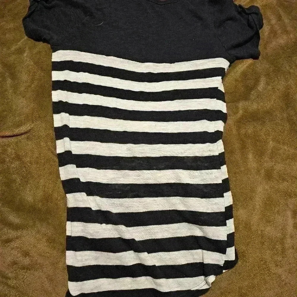 Women's medium black and white stripe poof! T-shirt - Picture 6 of 6